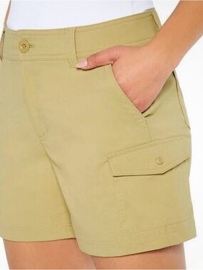 Eddie Bauer Women’s Tan Cargo Shorts